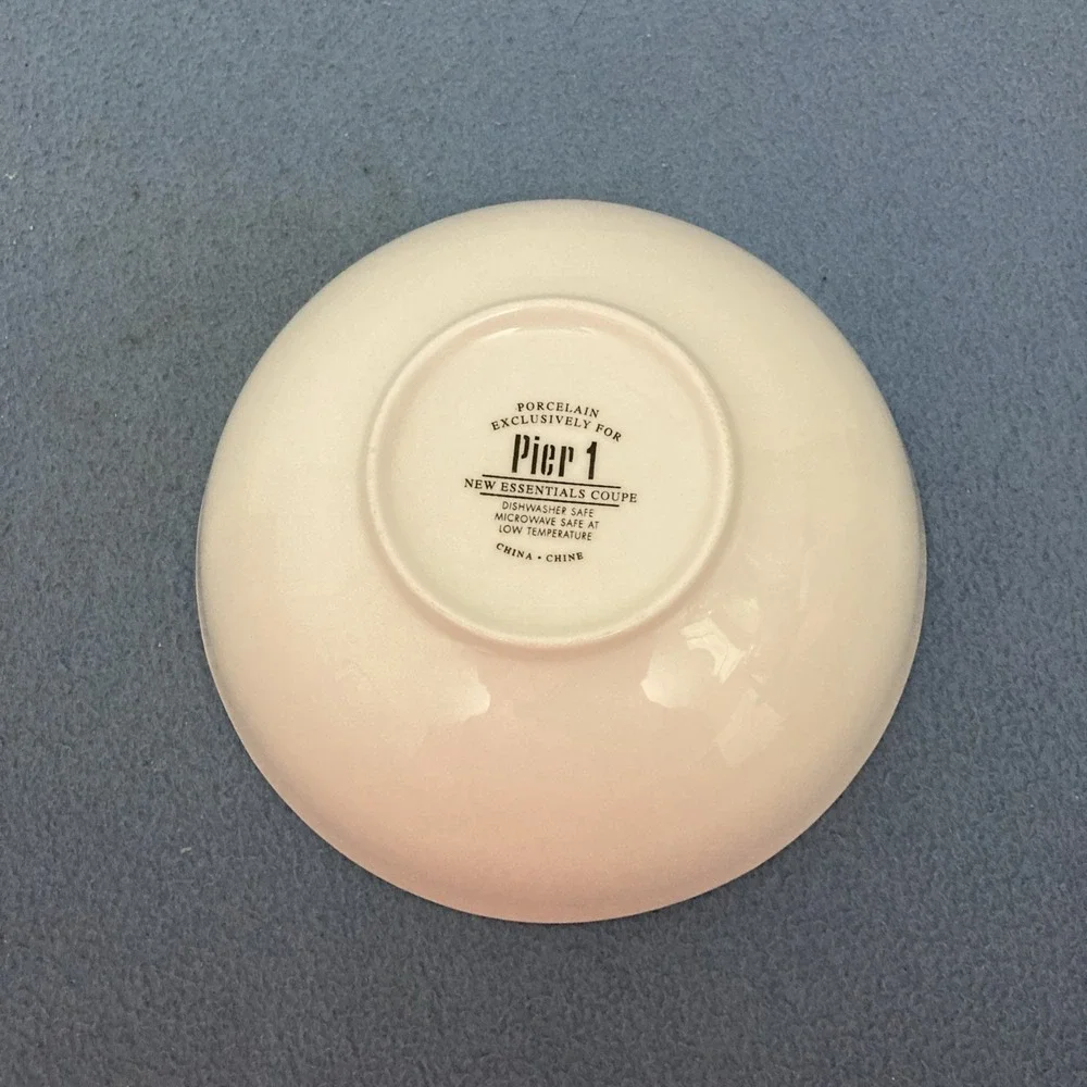 Pier 1 White New Essentials Coupe 6 3/4